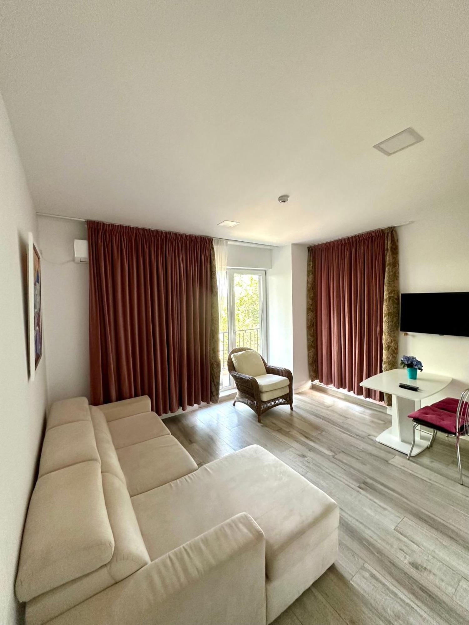 Apartment Coral -mamaia Nord *