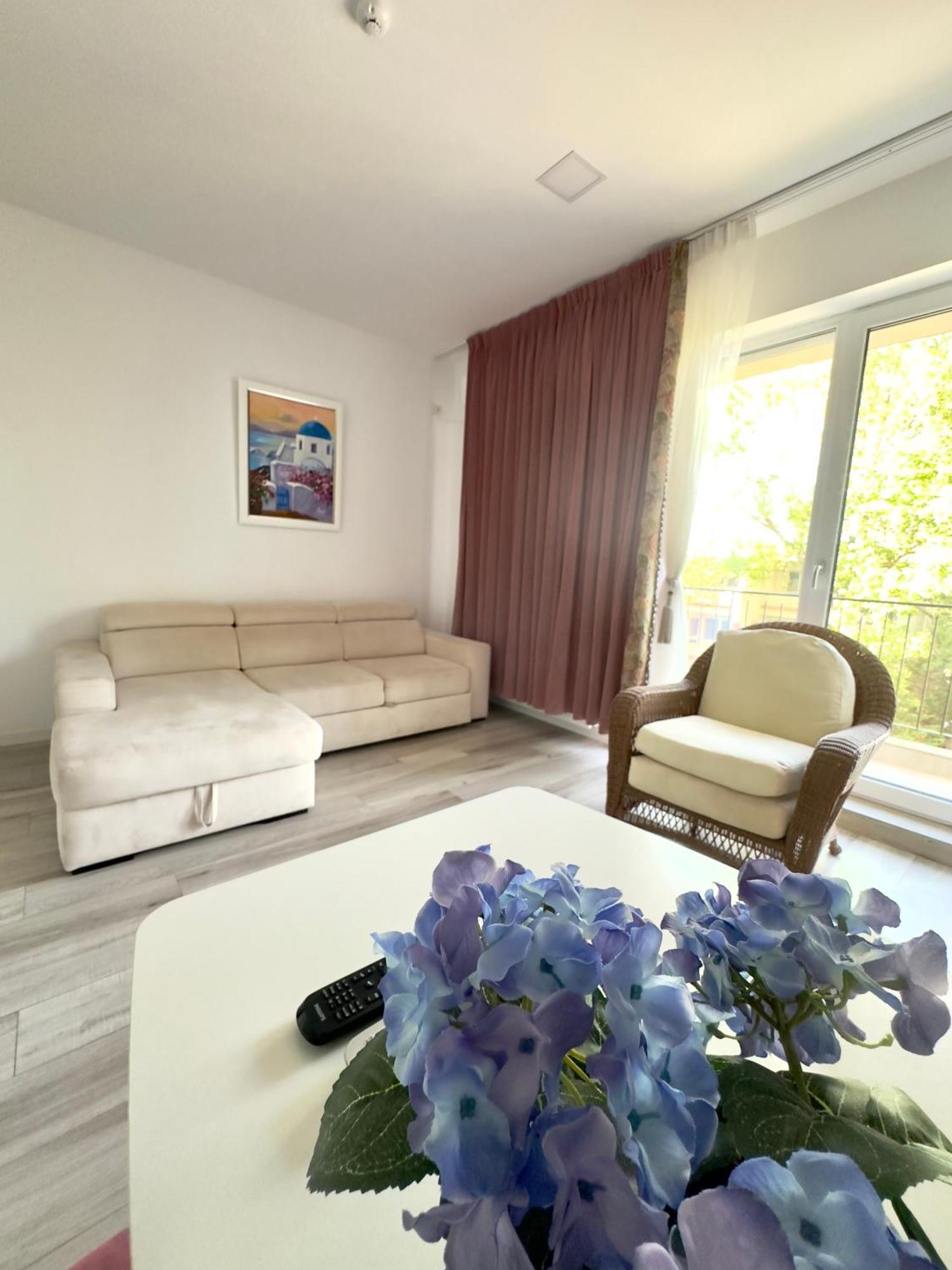Coral -mamaia Nord Apartment *